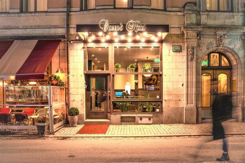 Queen's Hotel First Partner
